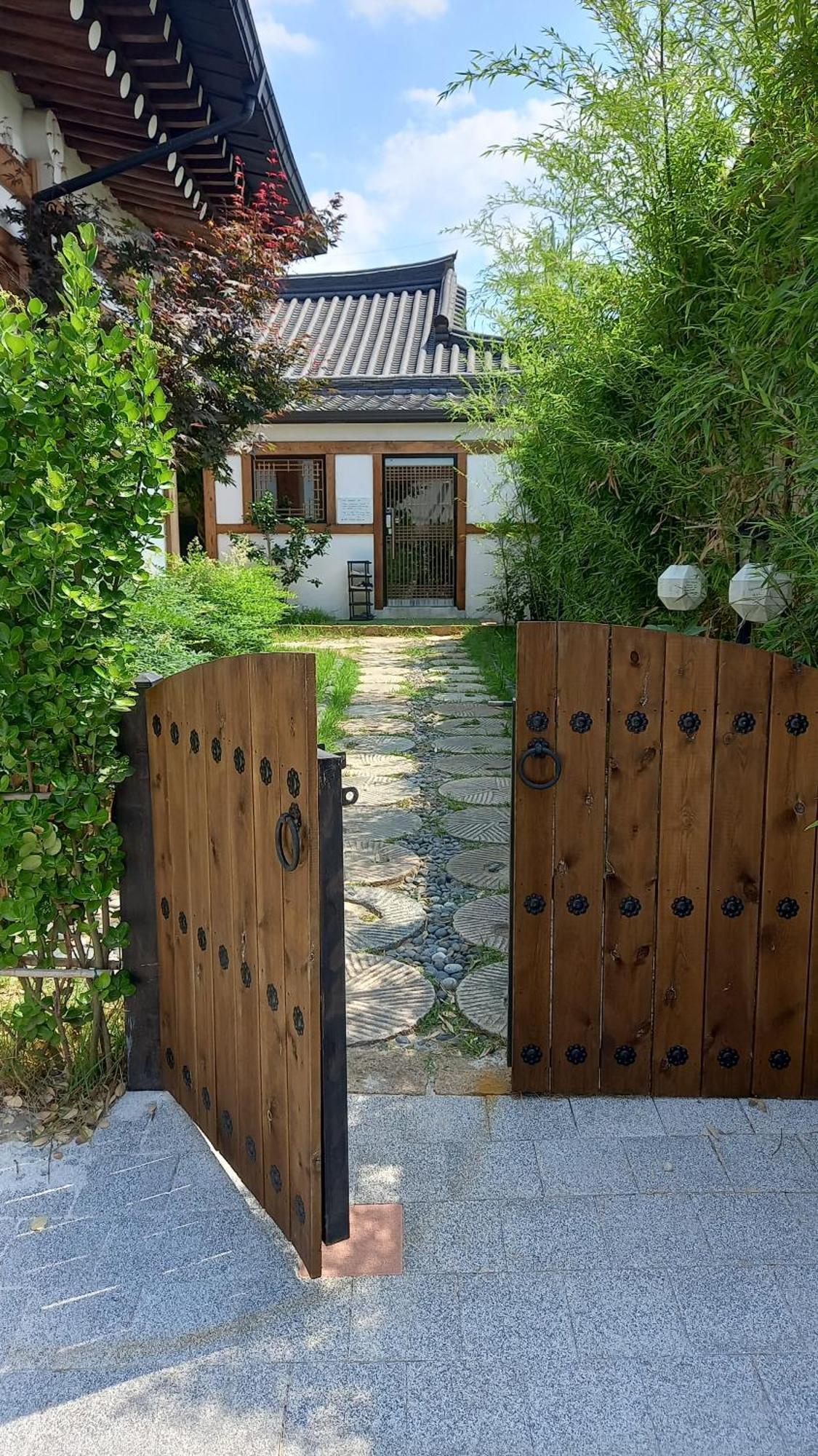 Adam Guesthouse Gyeongju Exterior foto